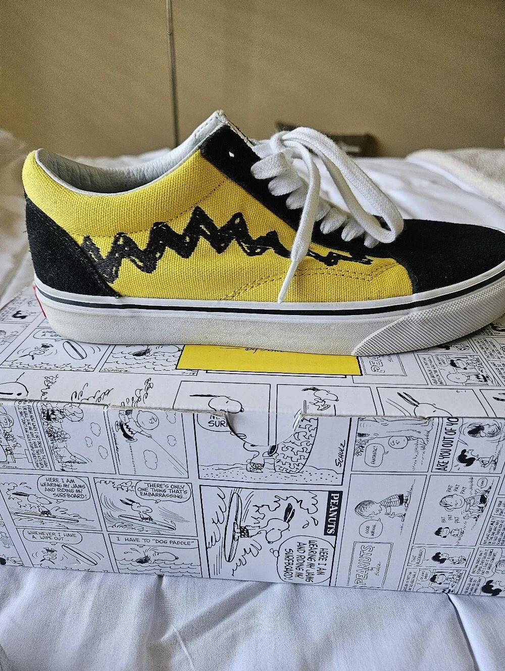 Vans x Peanuts Old Skool ‘Charlie Brown’ - Women's 8 (Rare/Collab)